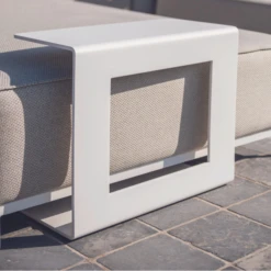 Bijzettafeltje Voor Buiten Alejandra 54x25x43cm - Wit